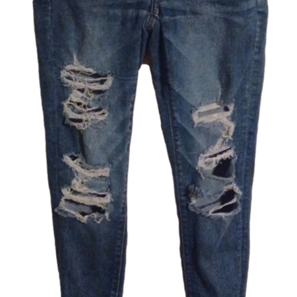 AMERICAN Eagle super distressed Next level stretch jeans.Size 2 short. No flaws. - Picture 3 of 10